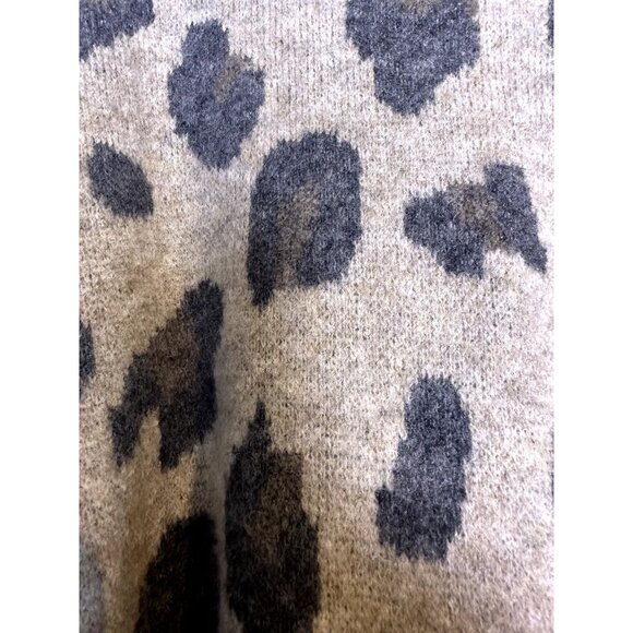 NWT Olivaceous Leopard Print Oversized Soft Cozy Sweater Size S Beige Brown Gray - Picture 11 of 16